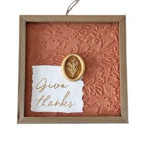 🔵 Floral Embossed Wall Art with 'Give Thanks' NEW